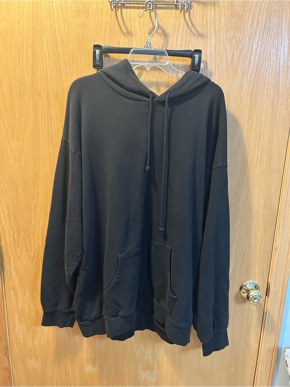 Skims Black Men's Pullover Hoodie - Classic Casual Sweatshirt